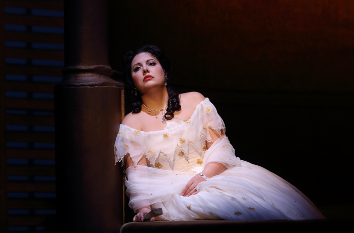 002-Hrachuhi-Bassenz-as-Violetta-in-La-traviata-C-ROH-2019-photographed-by-Catherine-Ashmore